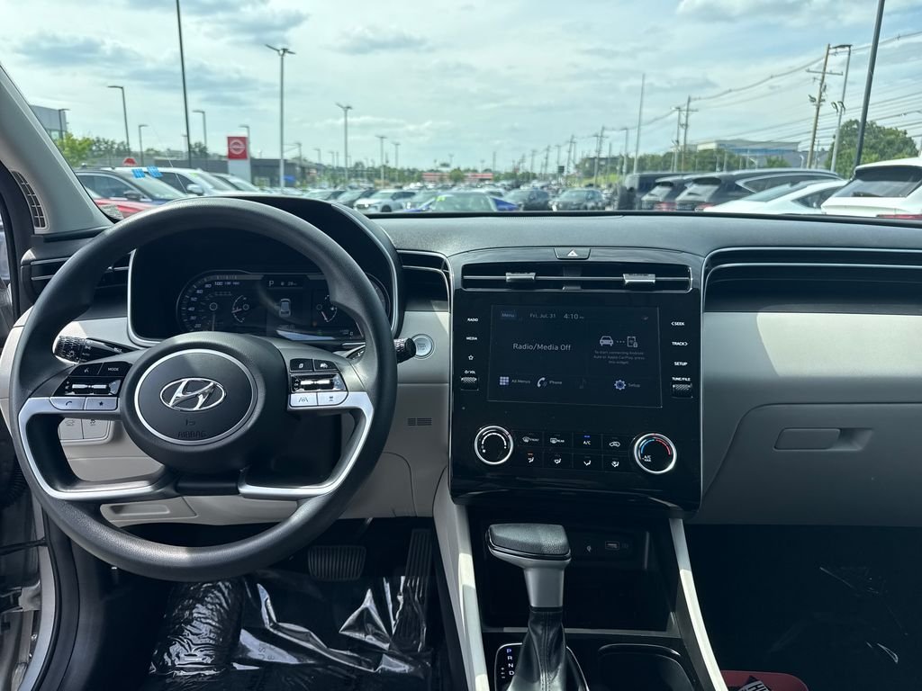 Used 2023 Silver Hyundai SEL image 15