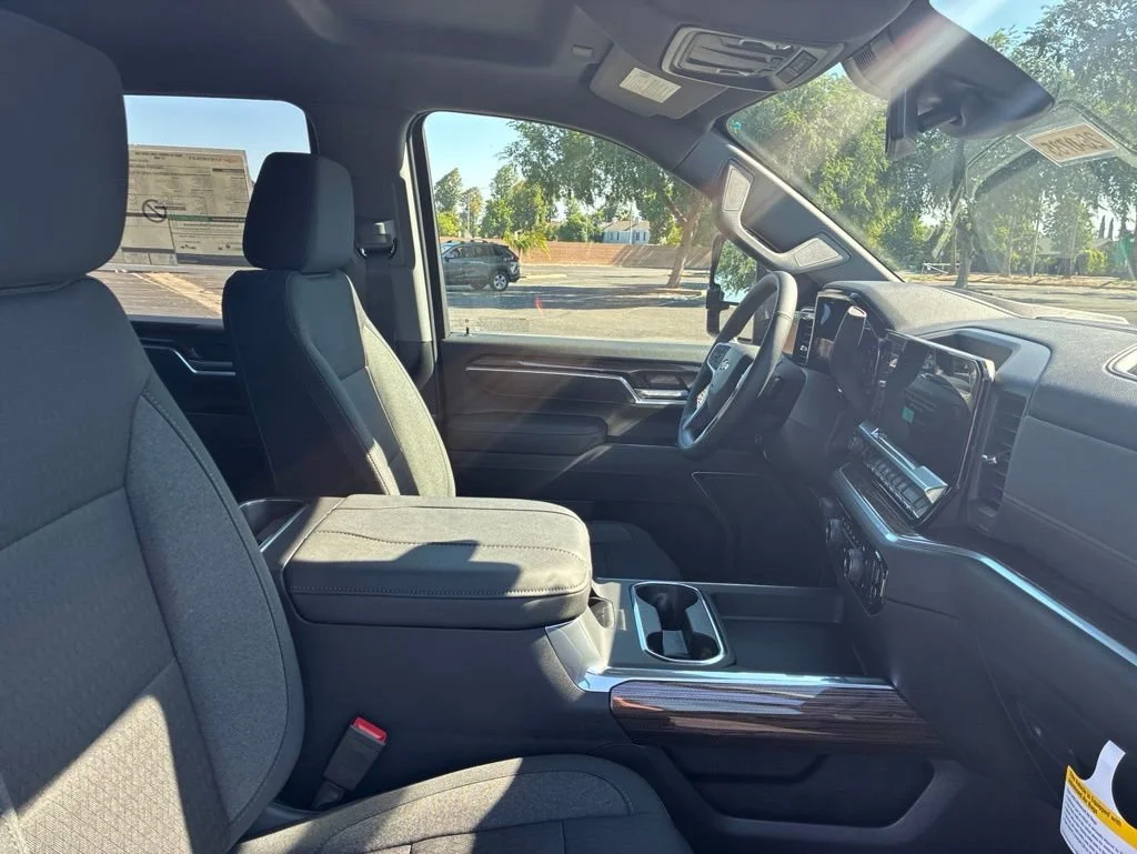 New 2026 Black Chevrolet LT image 27