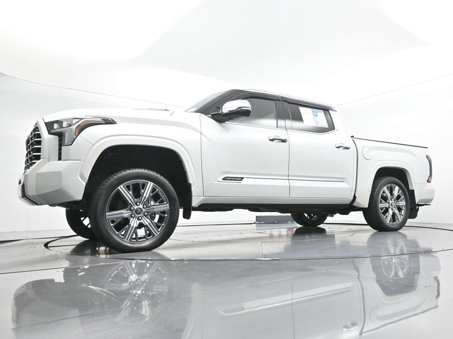 Used 2023 White Toyota Capstone Hybrid image 48