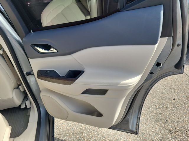 Used 2023 Silver GMC Denali image 34