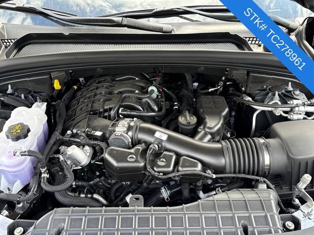 New 2026 Diamond Black Crystal Pearlcoat Jeep Laredo X image 5