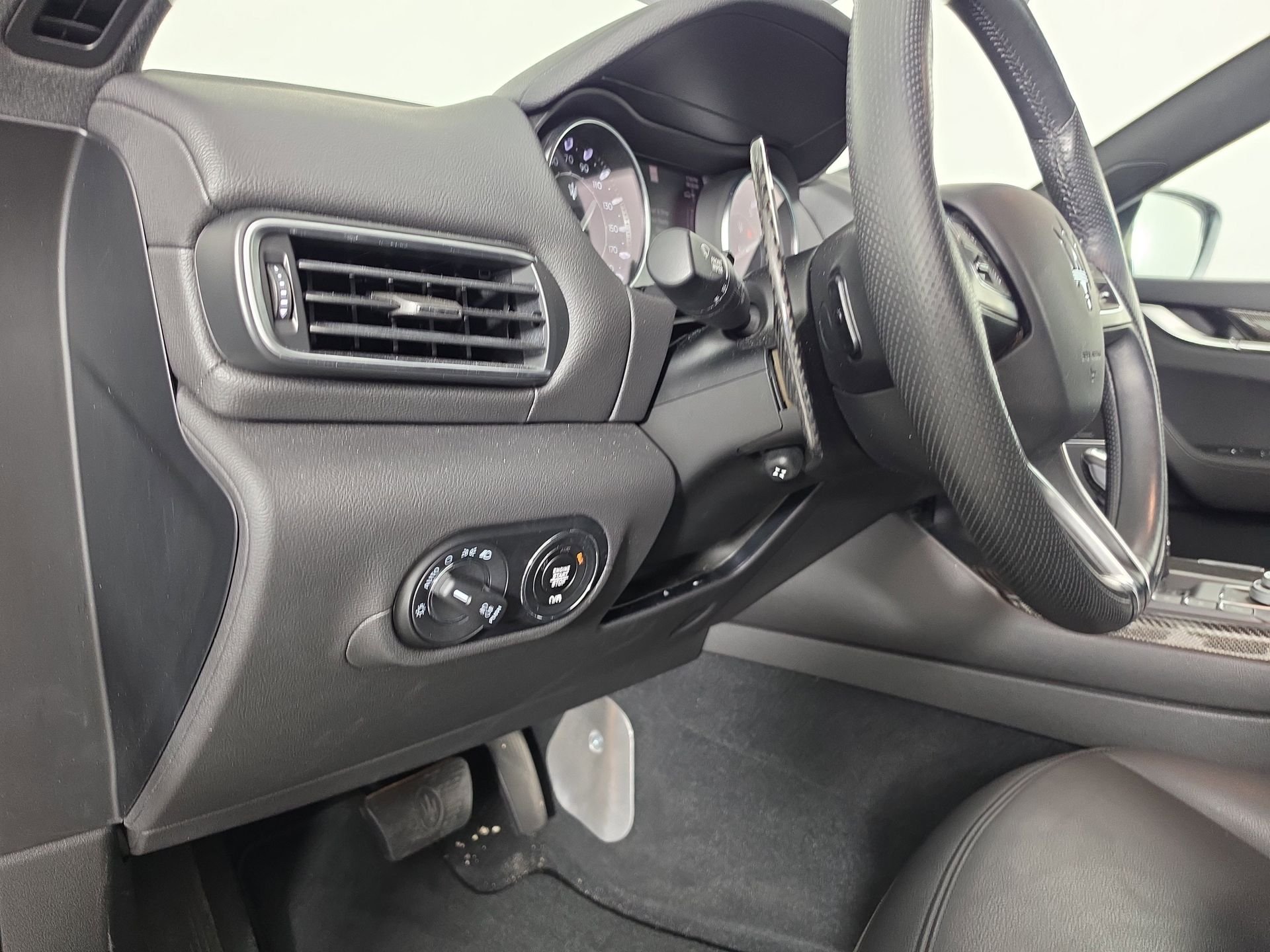Used 2022 Gray Maserati Modena image 19