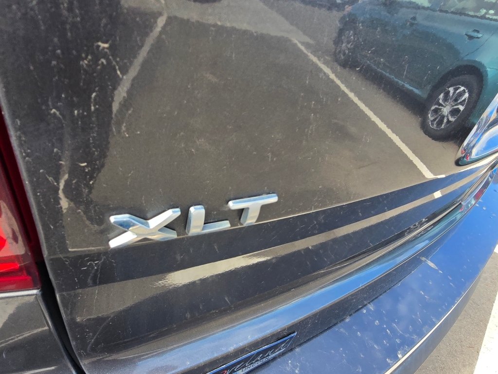 Used 2015 Magnetic Metallic Ford XLT image 18