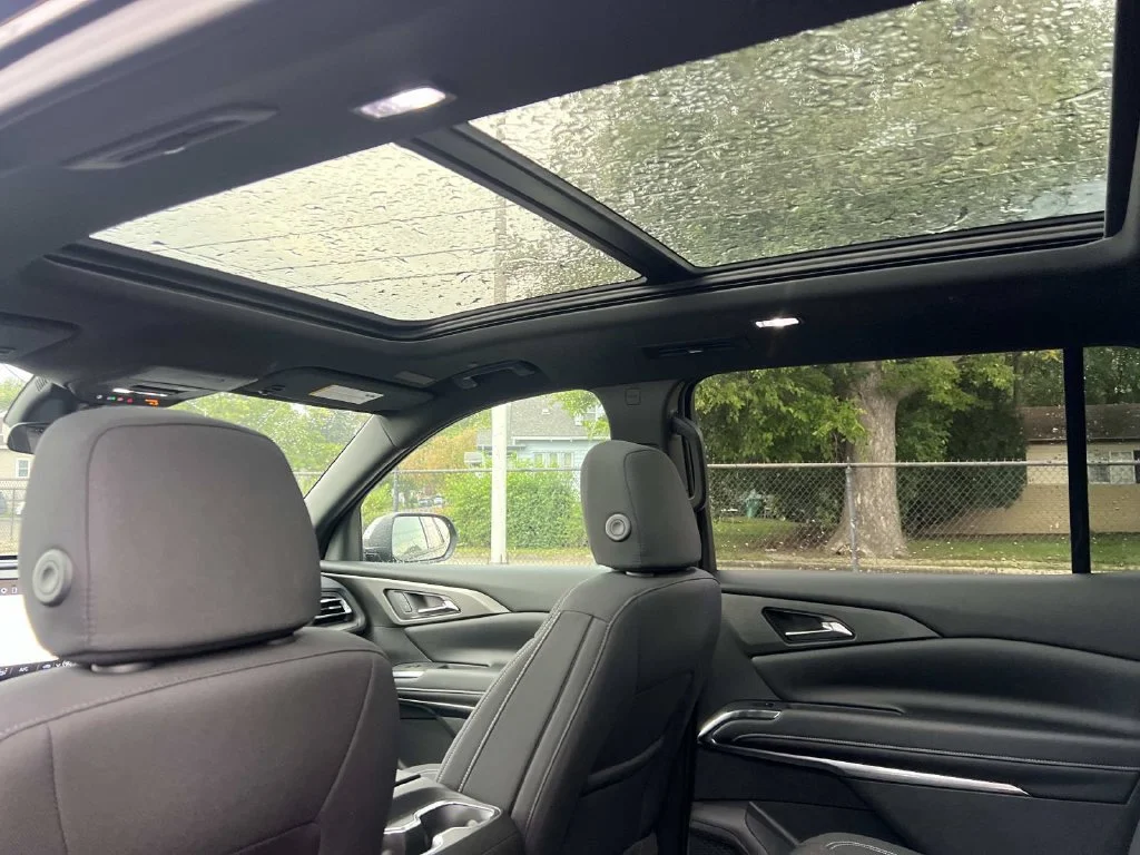 New 2027 Mosaic Black Metallic Chevrolet LT image 12