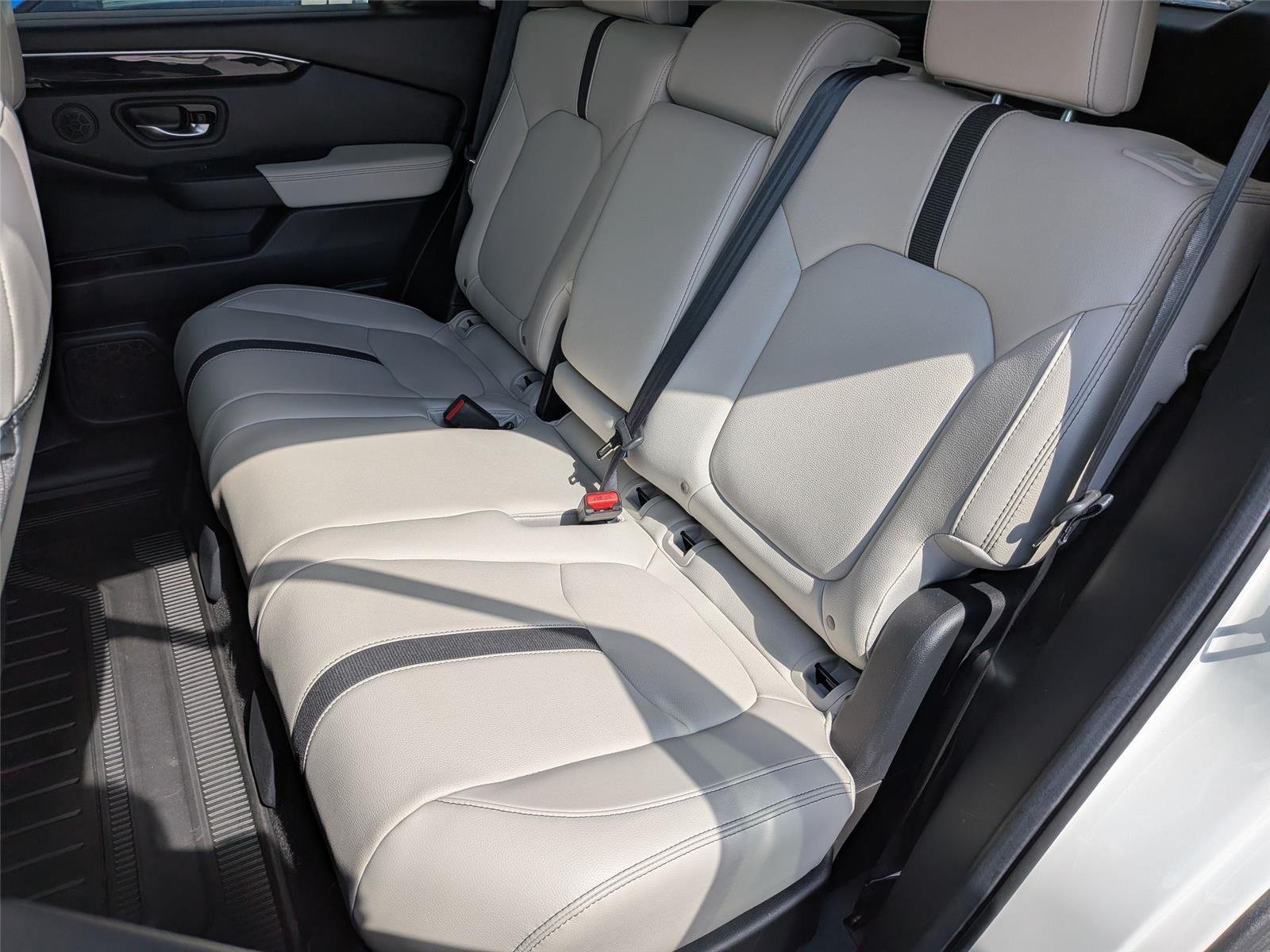 Used 2026 Platinum White Pearl Honda RTL image 30