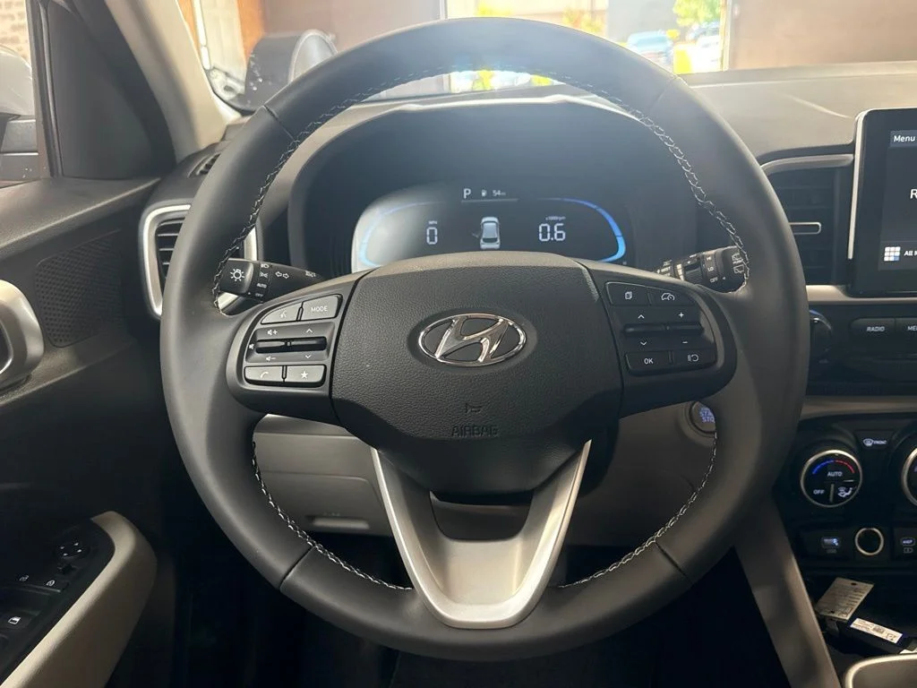 New 2026 Shimmering Silver Hyundai SEL image 19