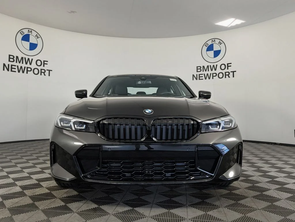 New 2026 Black Sapphire Metallic BMW 330i xDrive image 4