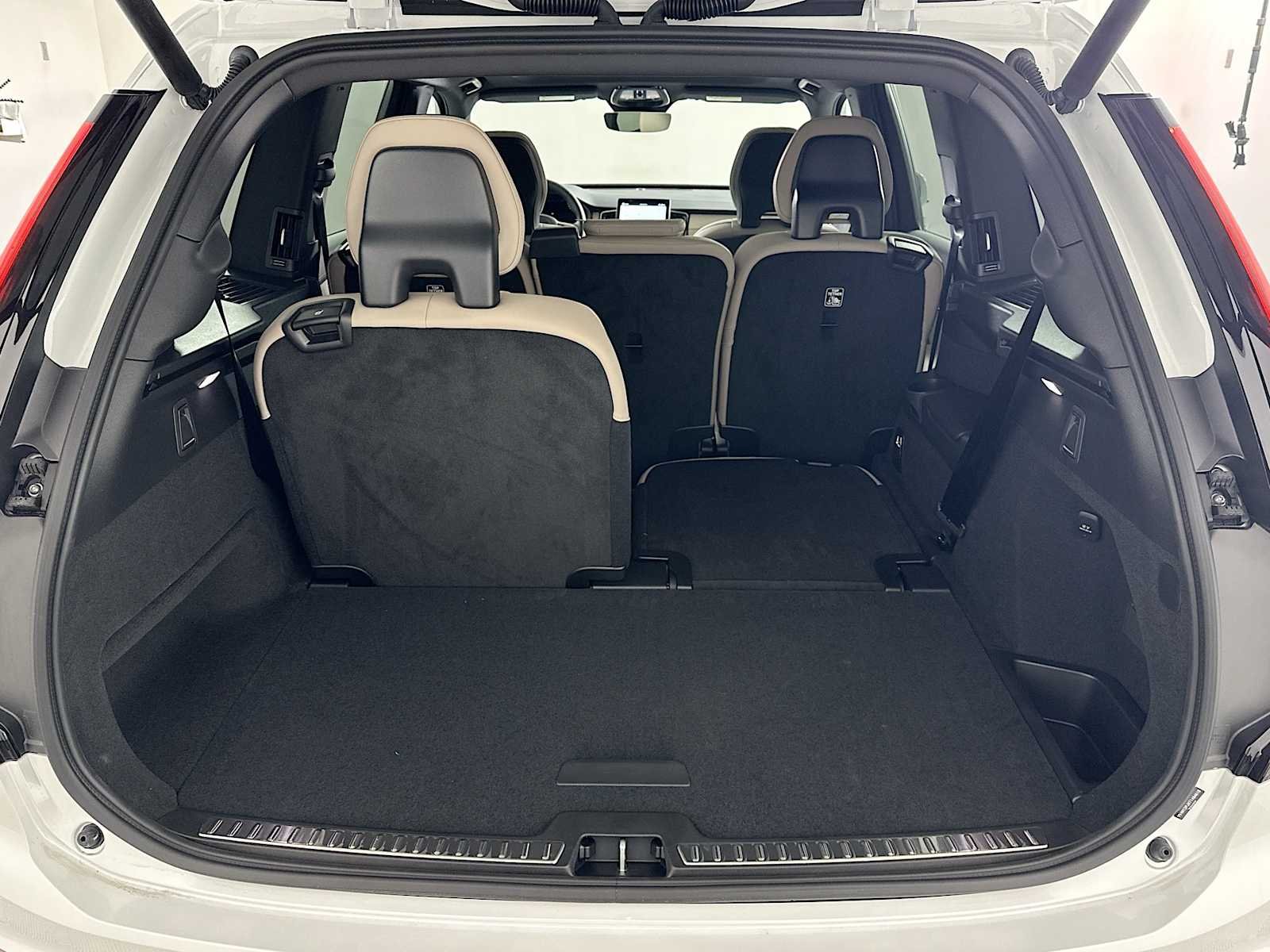New 2026 Crystal White Volvo Core image 25