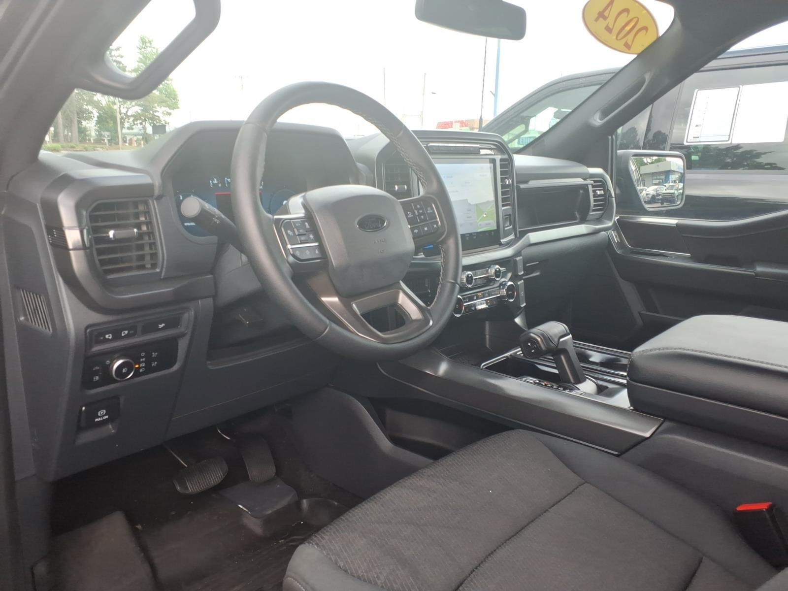 Used 2024 Black Metallic Ford XLT image 18