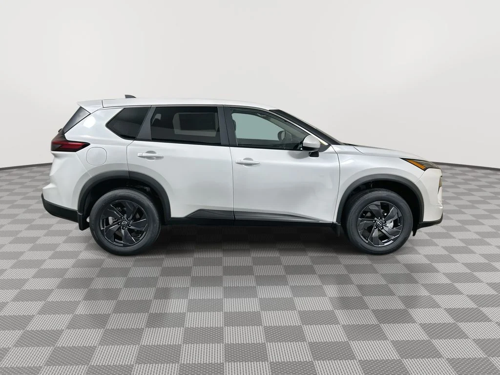 New 2026 Everest White Pearl TriCoat Nissan SV image 9