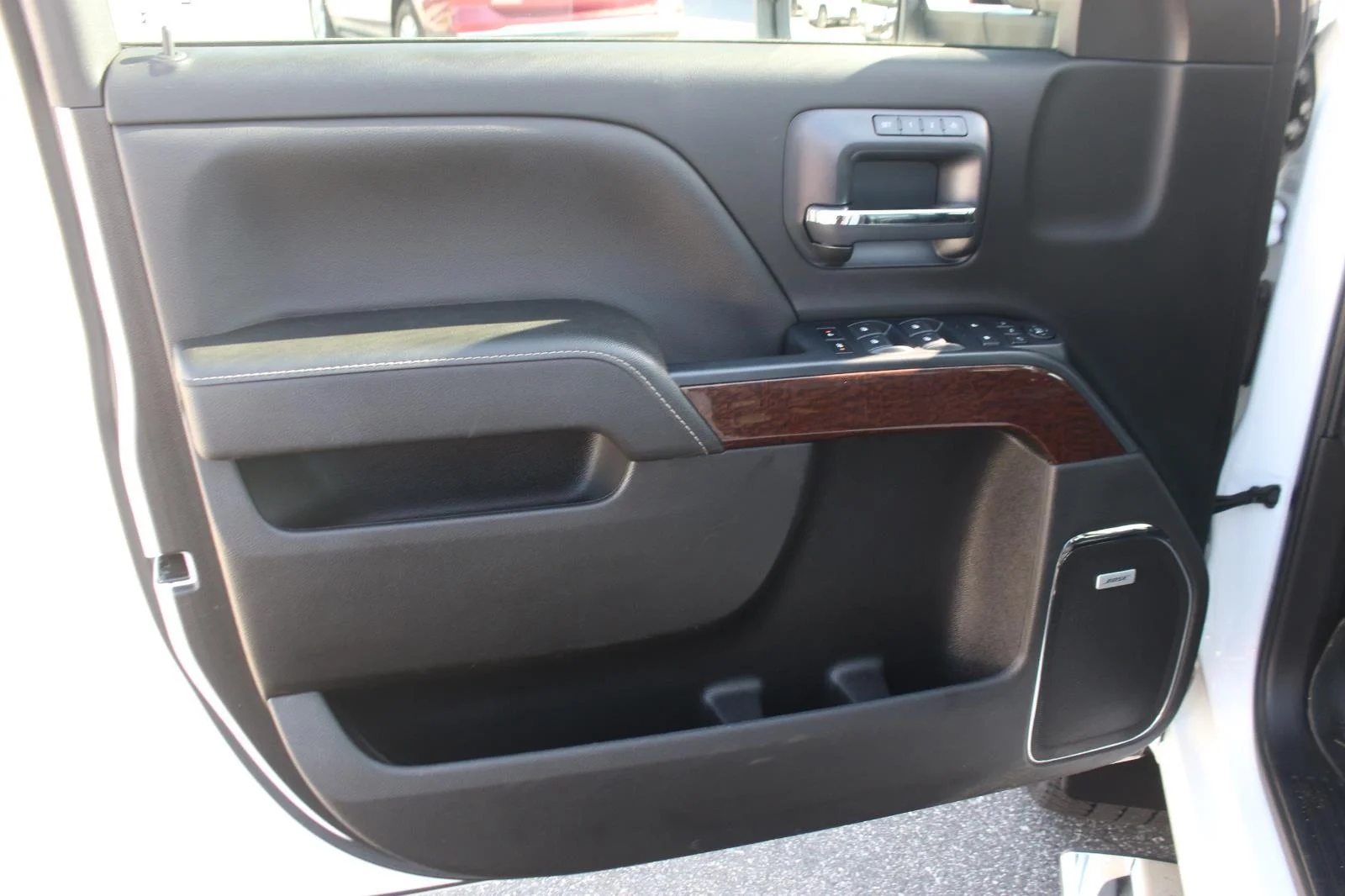 Used 2018 SUMMIT WHITE GMC SLT image 14