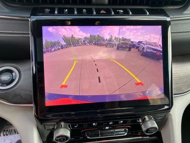 Certified Used 2021 Diamond Black Crystal Pearlcoat Jeep Overland image 18
