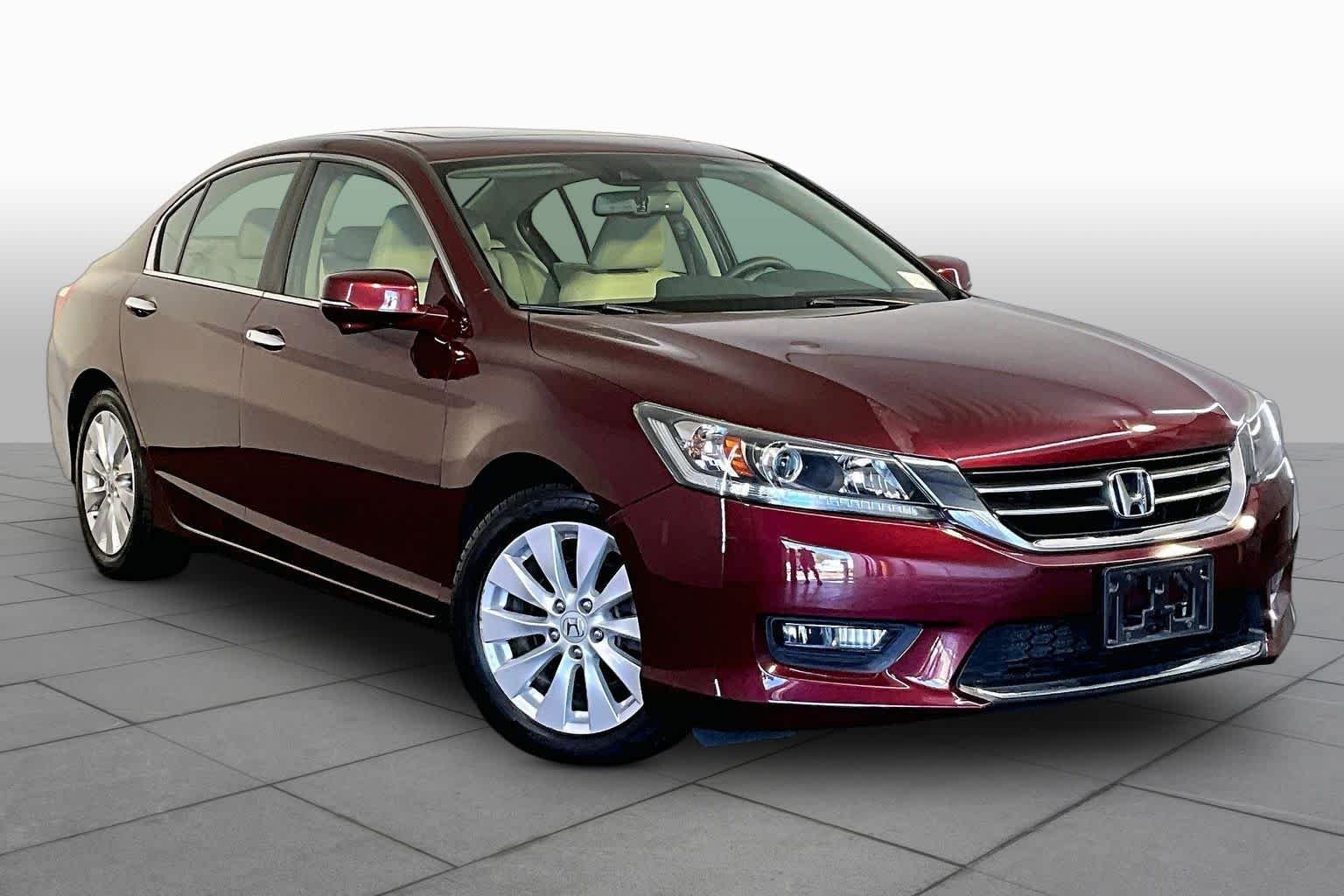 Used 2014 Alabaster Silver Metallic Honda EX-L image 3