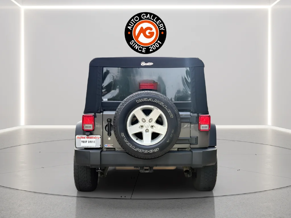 Used 2017 Gray Jeep Unlimited Sport image 6