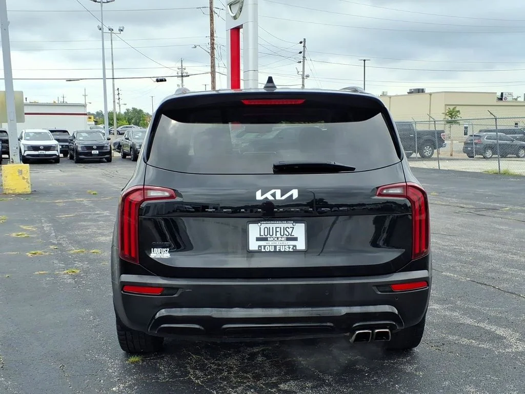 Used 2022 Black Kia SX image 5