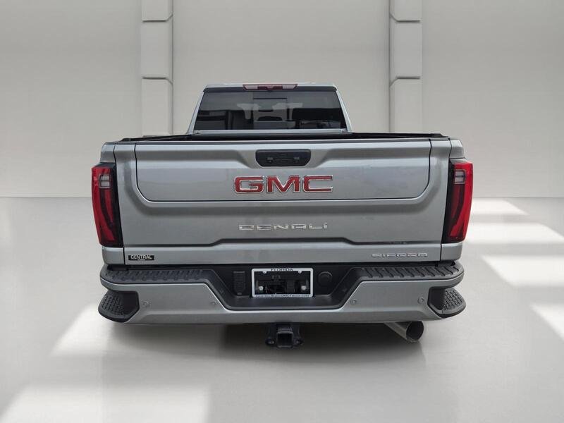 Used 2025 Sterling Metallic GMC 4WD CREW CAB 159" DENALI image 4