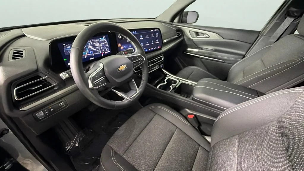 Used 2026 Sterling Gray Metallic Chevrolet LT image 18