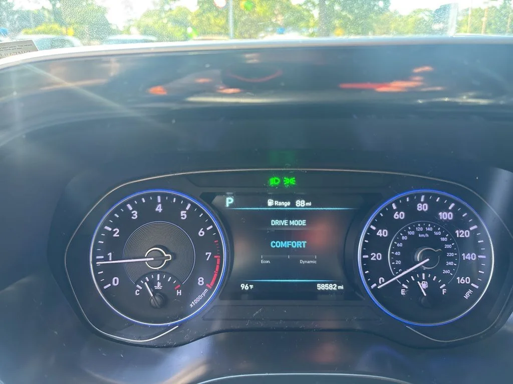Used 2020 White Hyundai SEL image 3