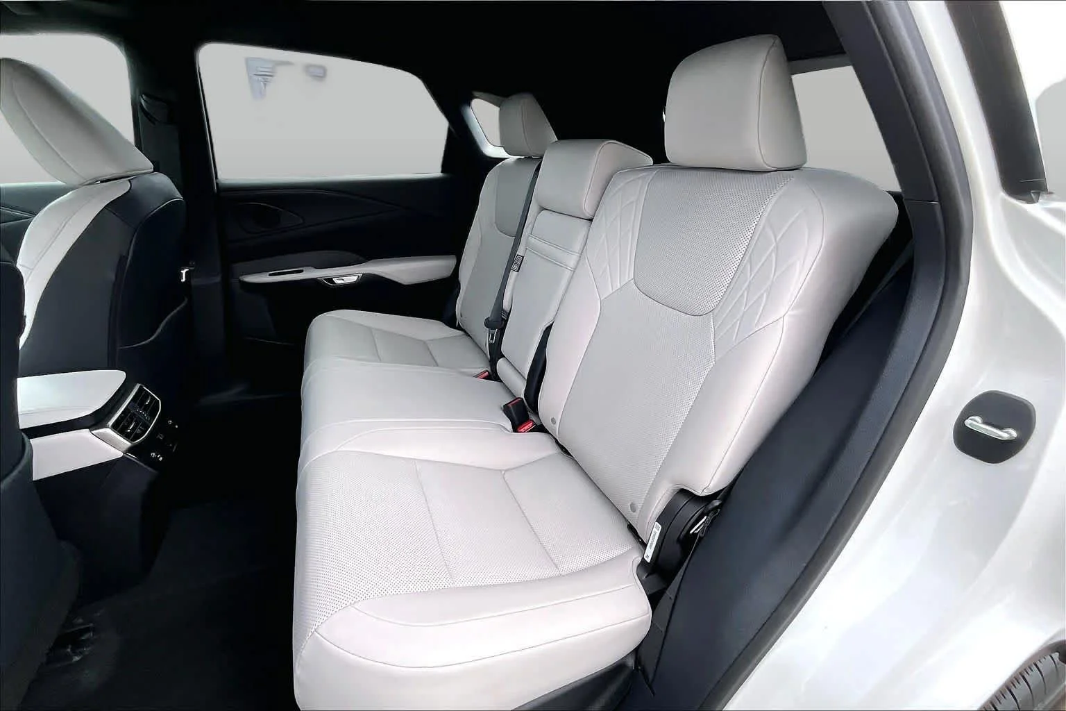 Certified Used 2026 Eminent White Pearl Lexus Premium image 18