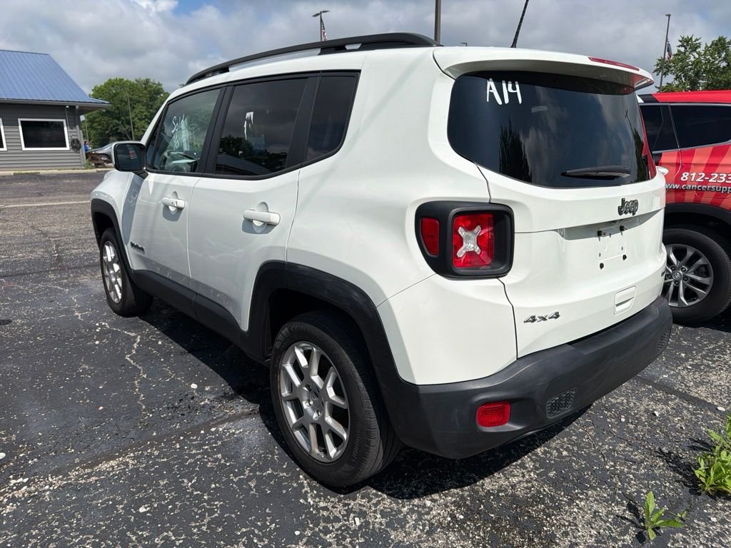 Used 2020 White Jeep Latitude image 3