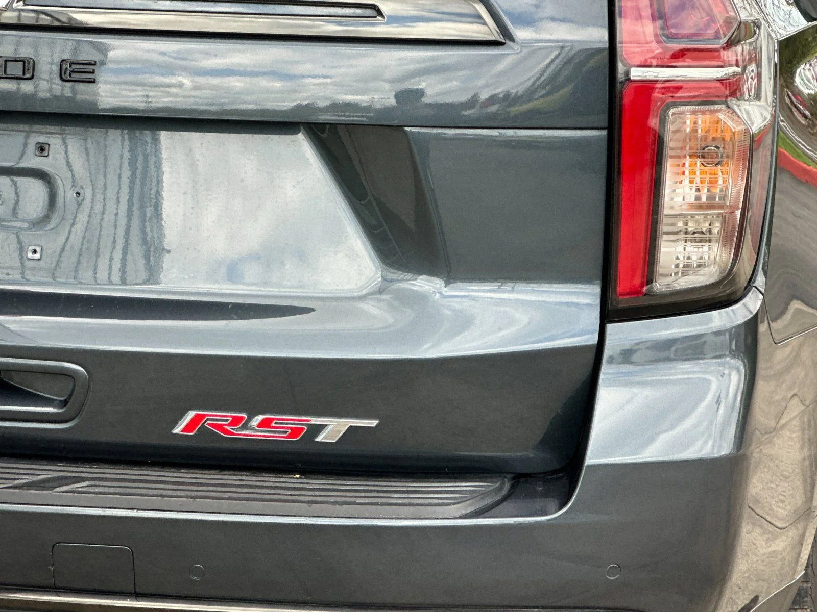 Used 2021 Shadow Gray Metallic Chevrolet RST image 25