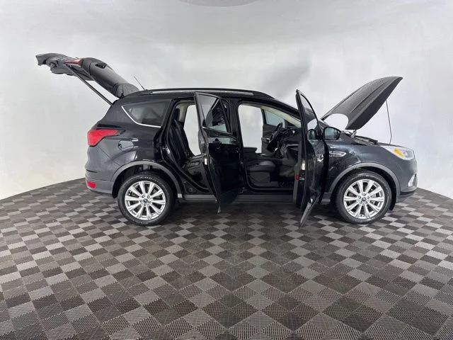 Used 2019 Black Ford SEL image 13
