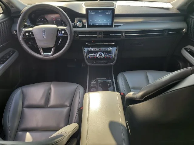 Used 2022 White Lincoln Standard image 15