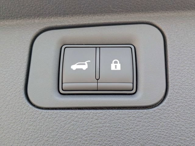 New 2026 RADIANT WHITE INFINITI Luxe 2WD image 13