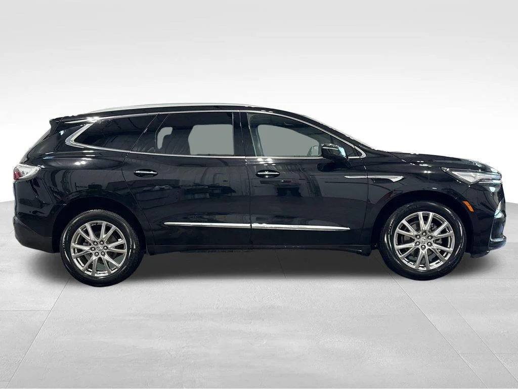 Used 2023 Ebony Twilight Metallic Buick Premium image 8