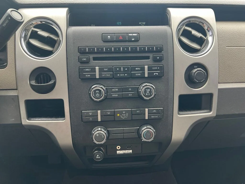 Used 2010 Black Ford XLT image 12