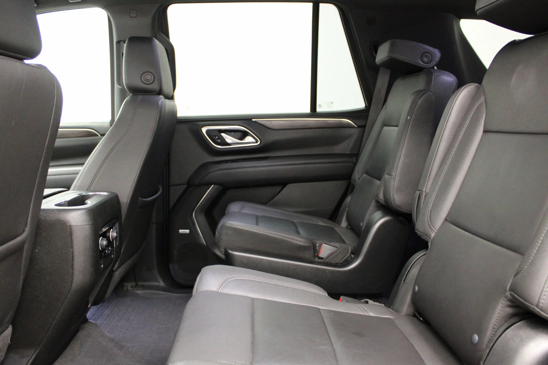 Used 2023 Sterling Gray Metallic Chevrolet 4WD Z71 image 23