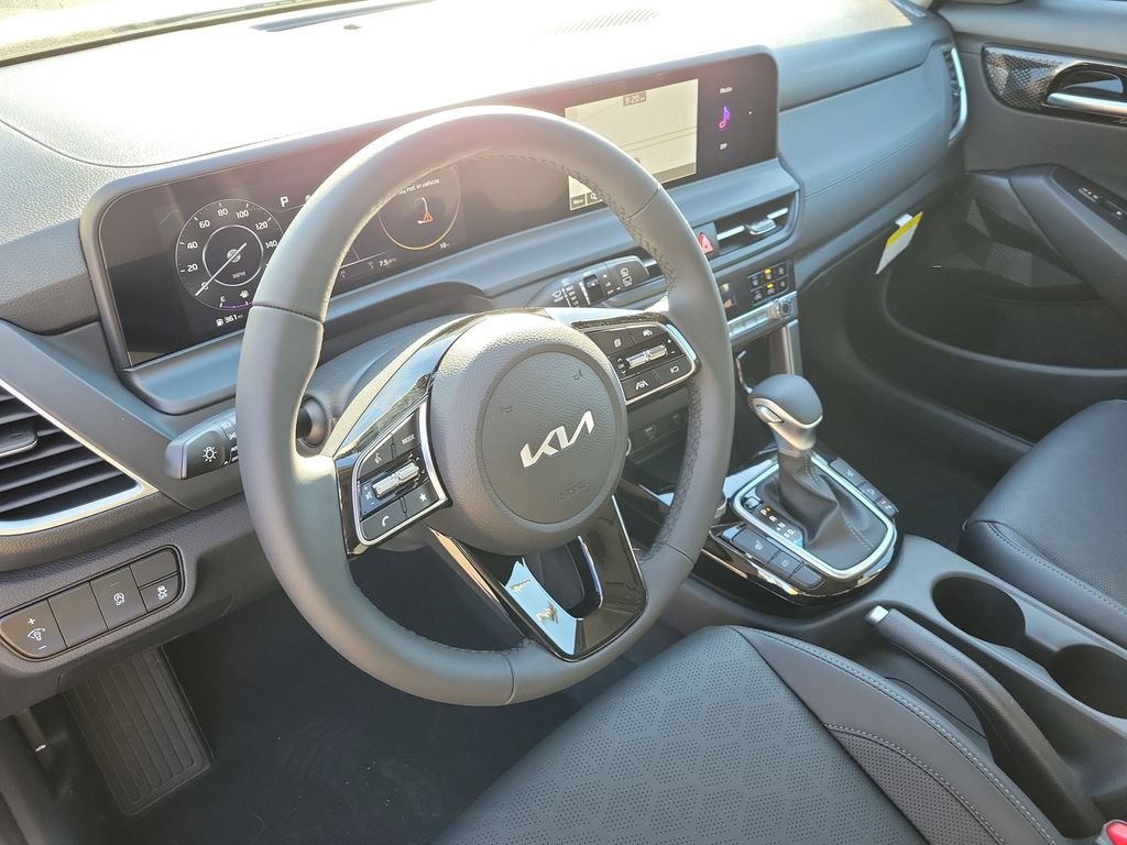 New 2026 Black Kia EX image 23