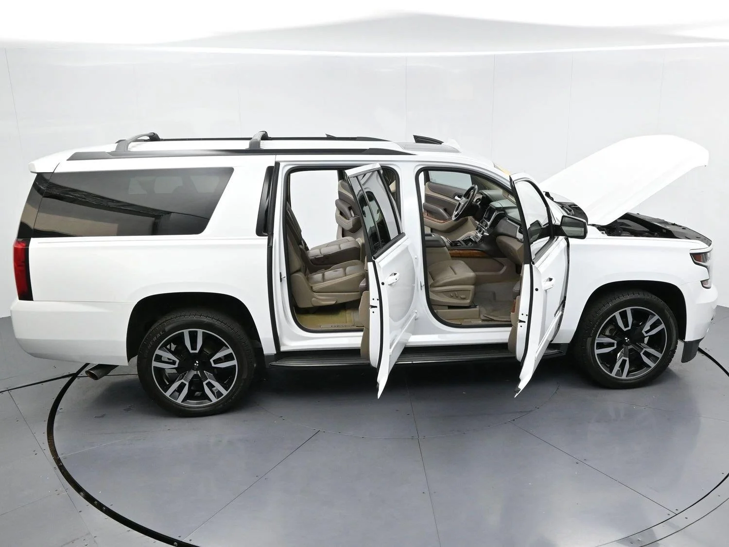Used 2018 Summit White Chevrolet Premier image 46