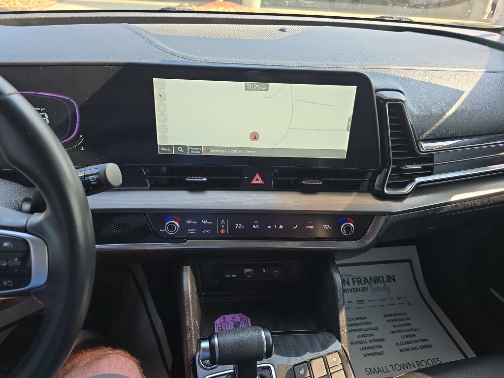 Used 2023 White Kia EX image 21