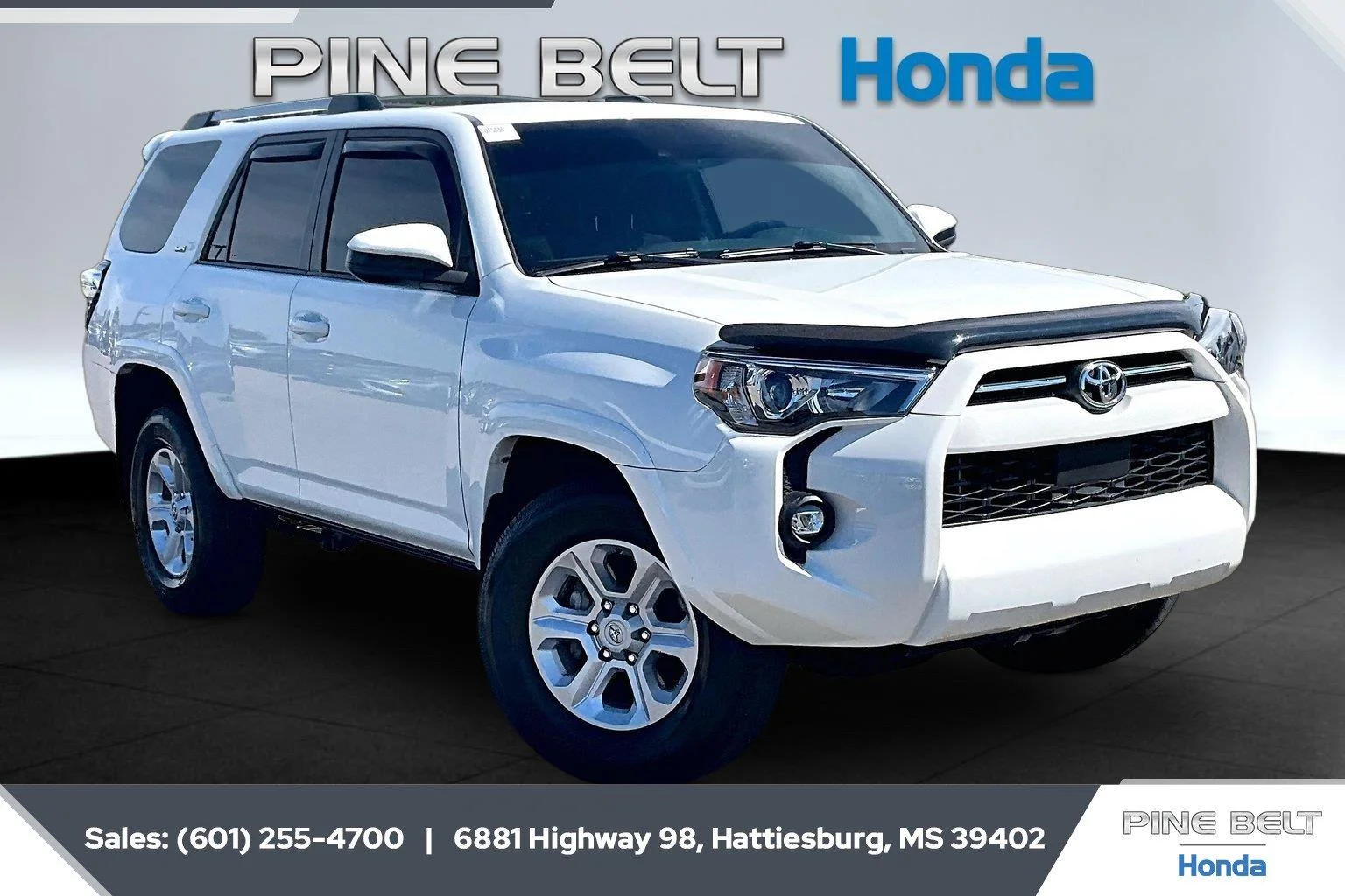 Used 2022 Super White Toyota SR5 image 1