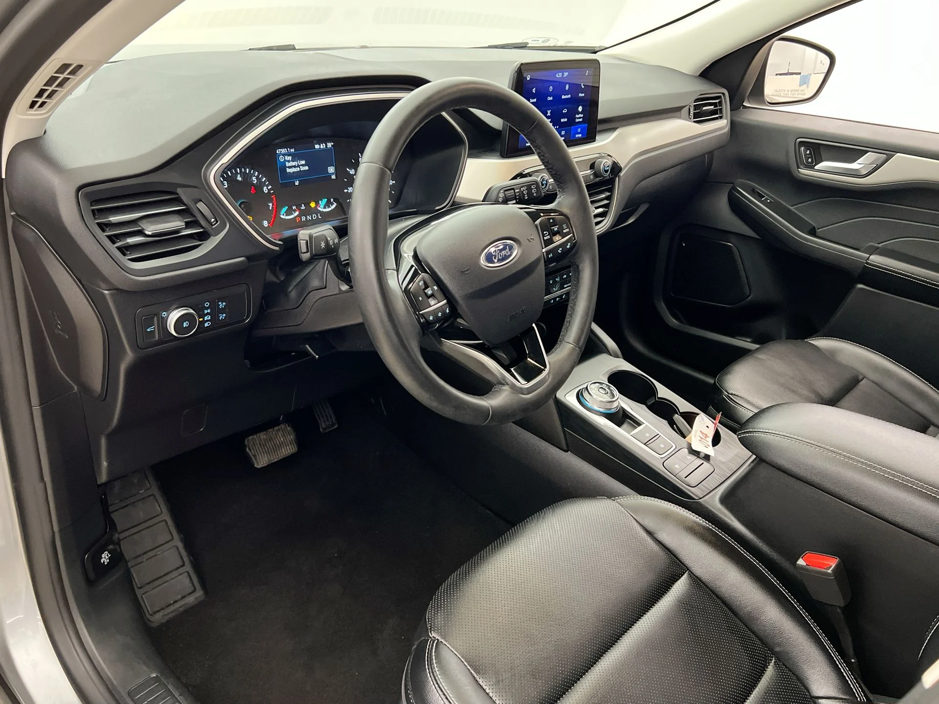 Used 2022 Silver Ford SEL image 7