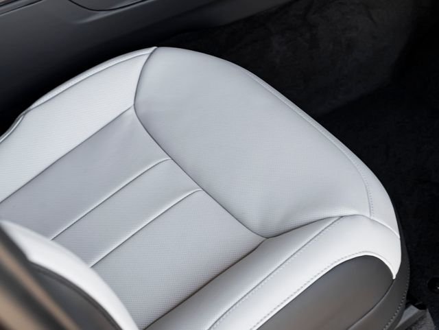 New 2026 Carpathian Grey LAND ROVER Dynamic SE image 30