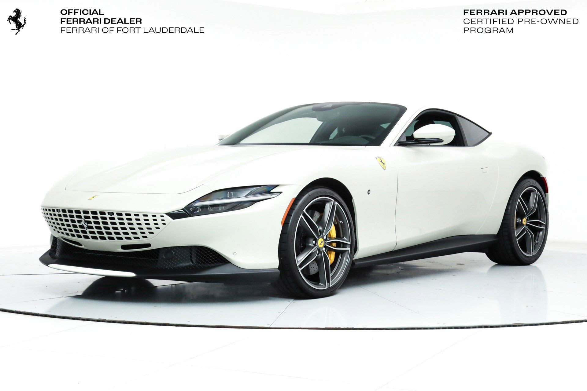 2023 Ferrari Roma Spider's photo