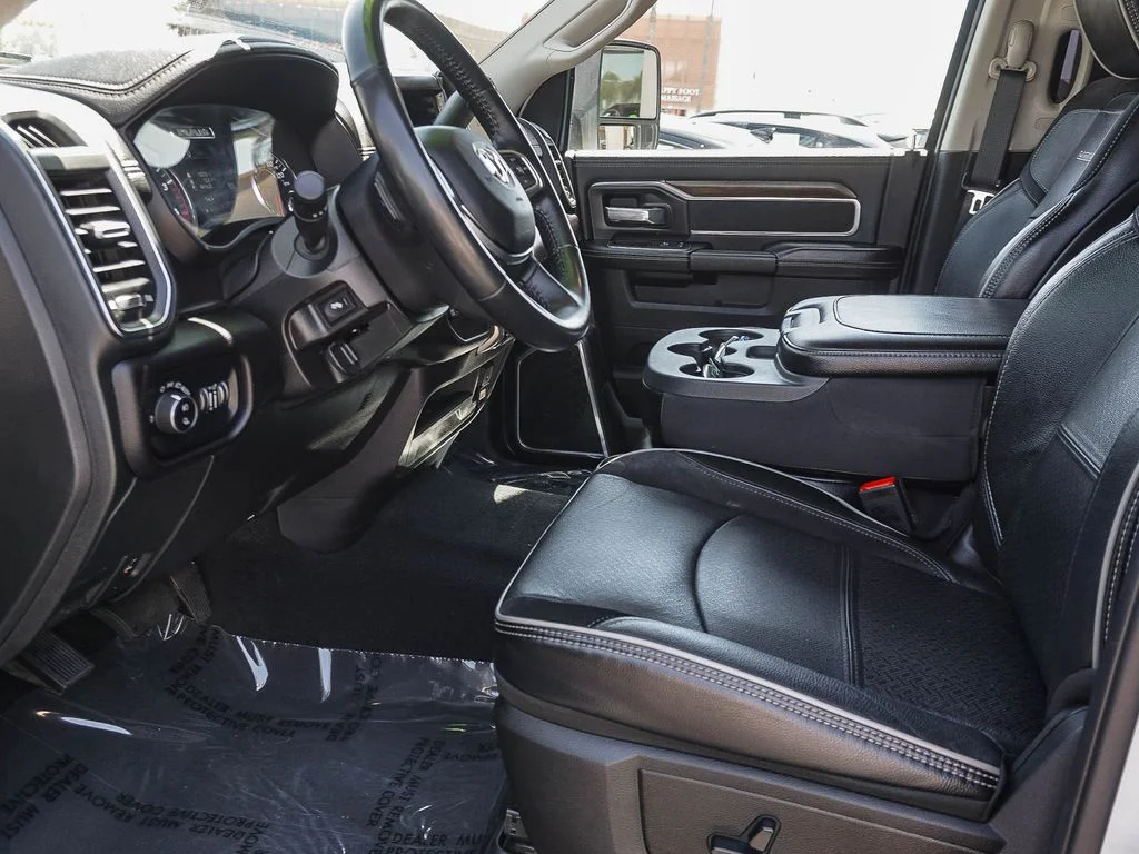 Used 2024 White Ram Laramie image 17