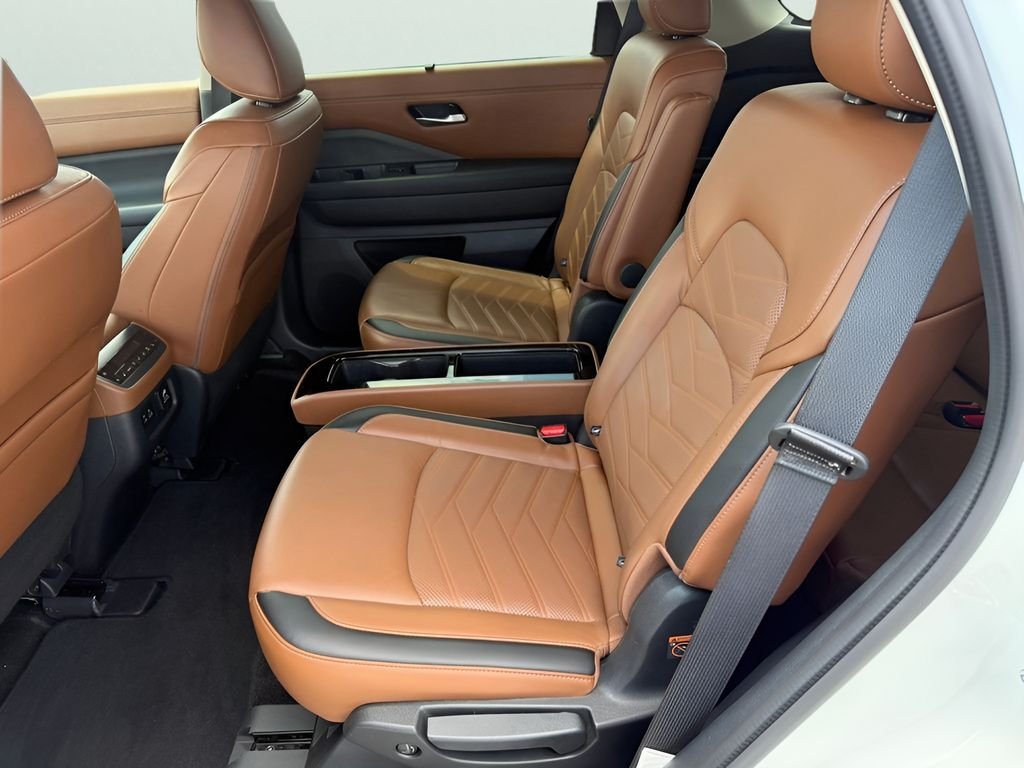 Used 2024 Pearl White Tricoat Nissan Platinum image 11