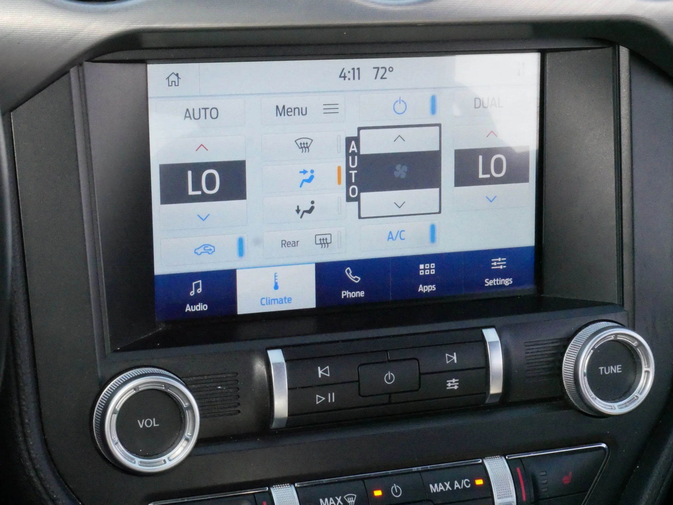 Used 2023 Oxford White Ford EcoBoost Premium image 22