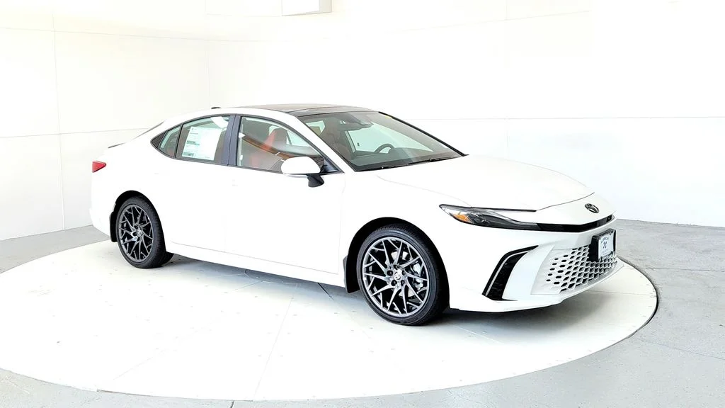 New 2026 Wind Chill Pearl Toyota XSE image 7