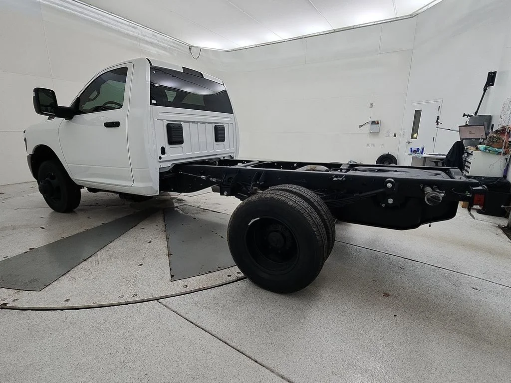 New 2026 Bright White Clear-Coat Exterior Paint RAM Tradesman image 6