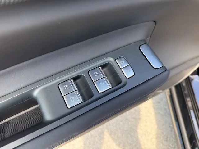 Used 2026  Polestar Long Range Dual Motor image 16