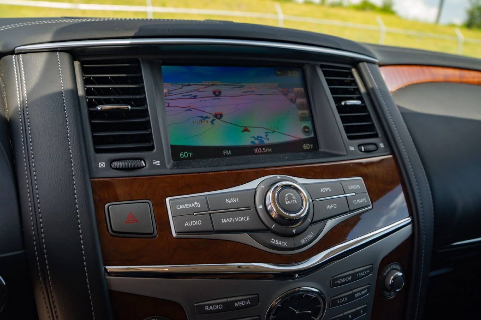 Used 2019 Silver INFINITI LUXE image 14
