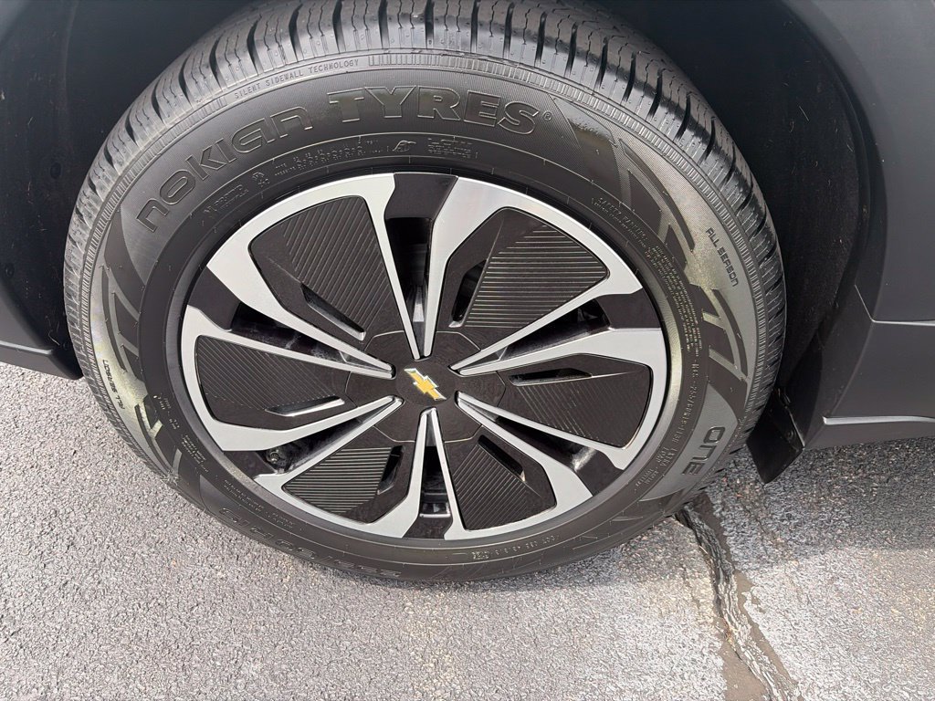 Used 2024 Sterling Gray Metallic Chevrolet LT image 13