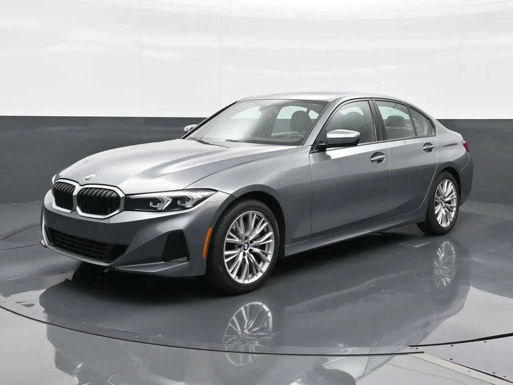 2023 BMW 3 Series 330i Sedan's photo