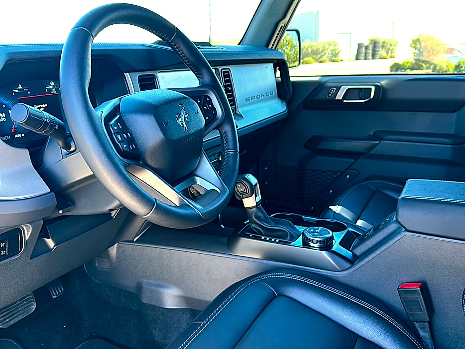Used 2025 Azure Gray Metallic Tri-Coat Ford Outer Banks image 12