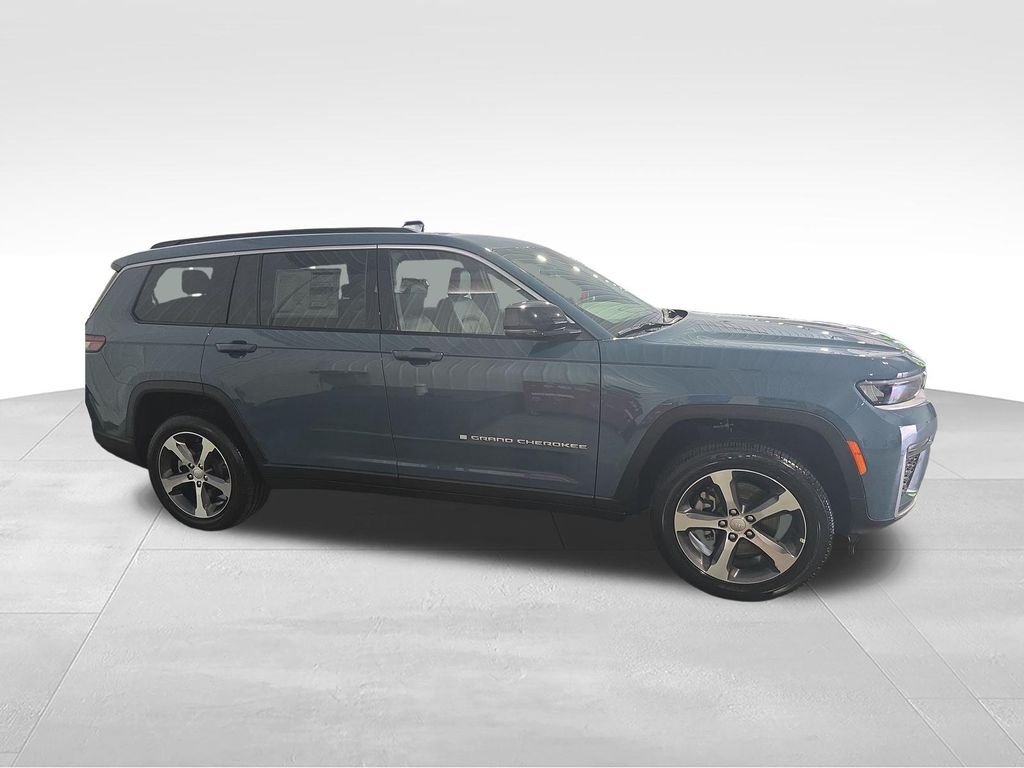 New 2026 Steel Blue Exterior Paint Jeep Limited image 8