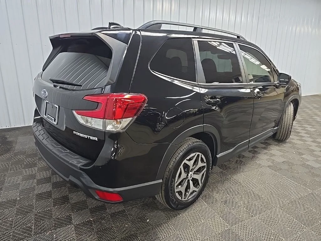 Used 2021 Black Subaru Premium image 10